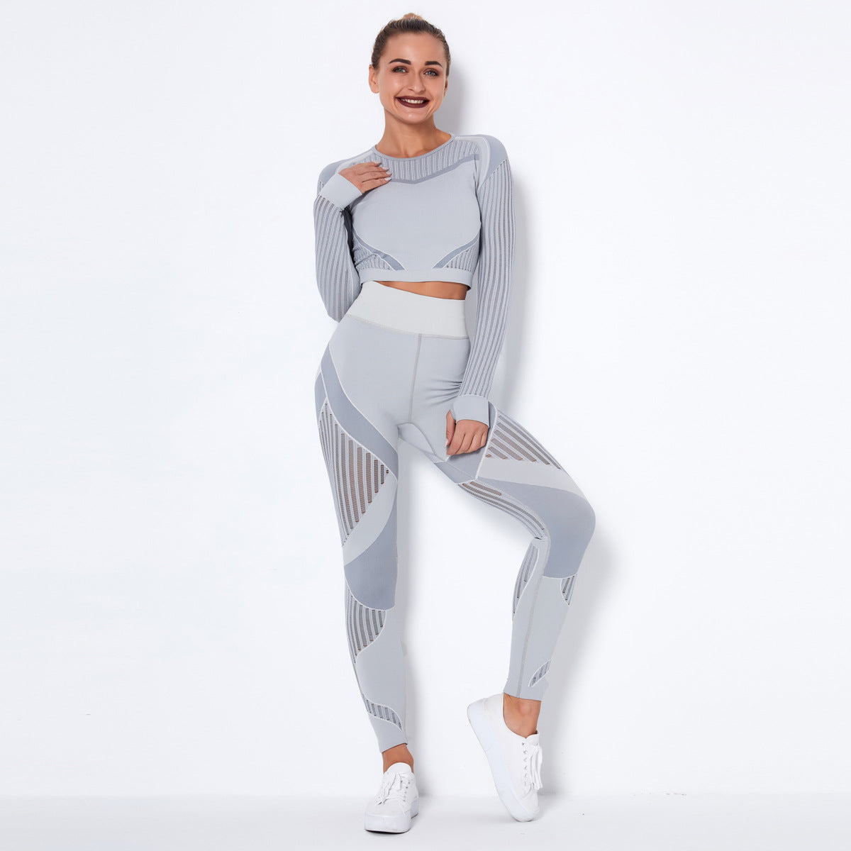 Seamless Knitted Absorbent Yoga Long-Sleeved Suit Yoga Wearsuit Aura Heaven